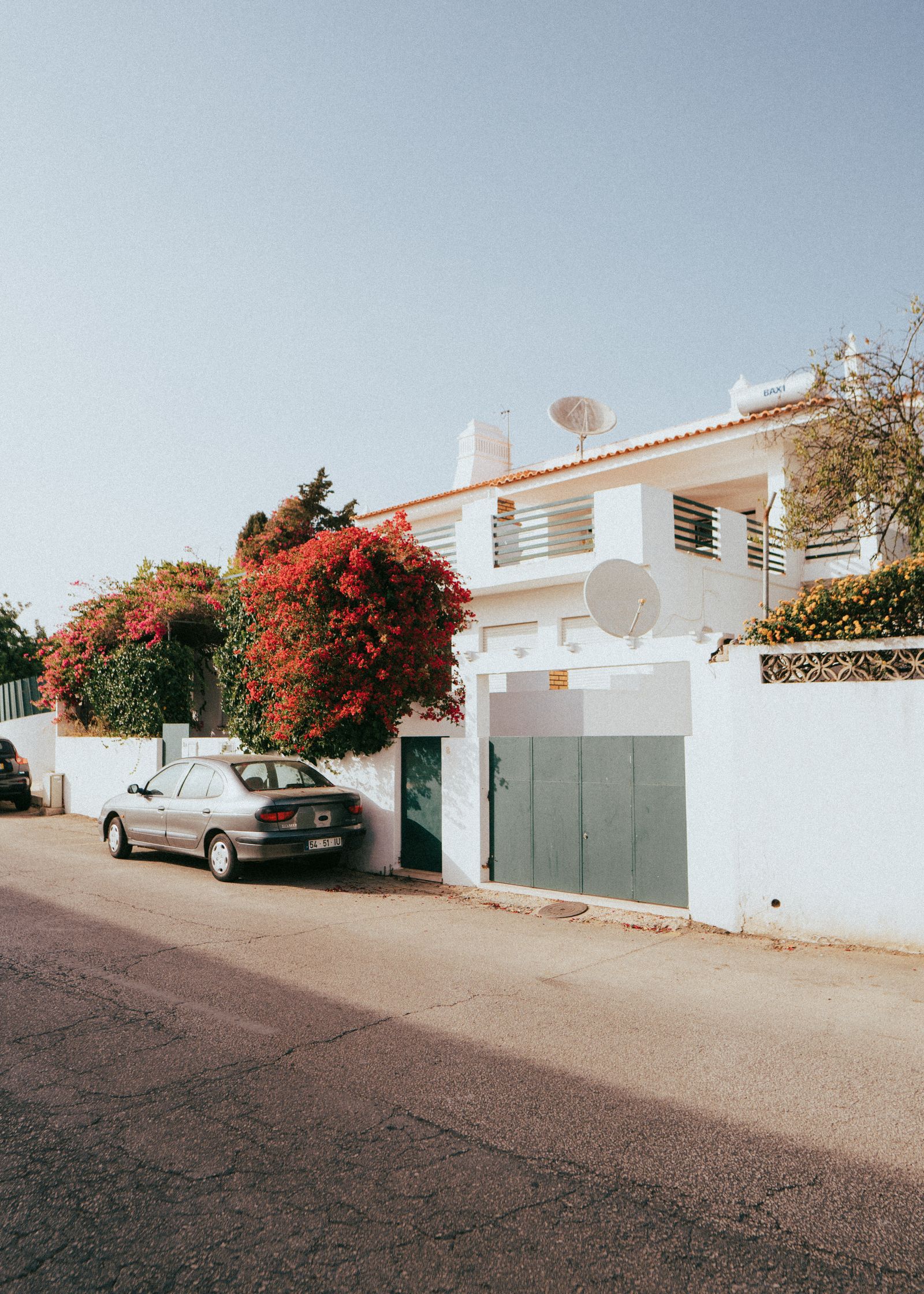 Casa algarvia caiada de branco em Albufeira